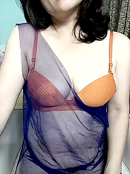 Snapshot of Spa-LinhLinh chatting on November 2, 2025, 3:33 am Spa-LinhLinh online show from November 2, 2025, 3:33 am