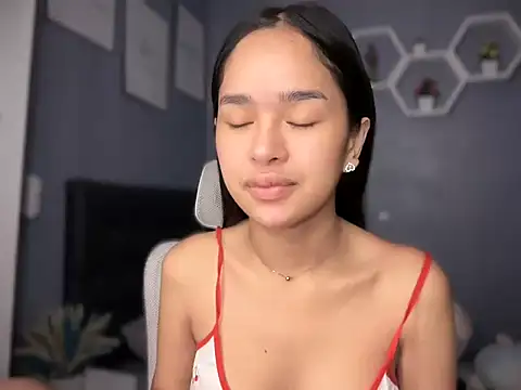 lelasohna online show from October 28, 2025, 7:29 am