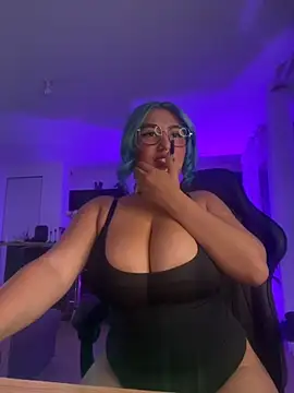 Snapshot of HATSUNE__ chatting on September 15, 2025, 7:09 am HATSUNE online show from September 15, 2025, 7:09 am