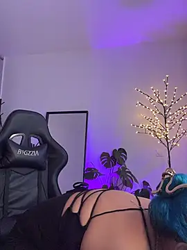 Snapshot of HATSUNE__ chatting on December 4, 2025, 9:52 am HATSUNE online show from December 4, 2025, 9:52 am