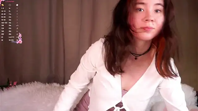 Snapshot of AlbertaClack chatting on February 19, 2026, 11:29 am AlbertaClack online show from February 19, 2026, 11:29 am