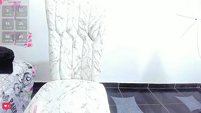 Snapshot of Sofia_Dg chatting on November 7, 2025, 8:57 pm Sofia Dg online show from November 7, 2025, 8:57 pm