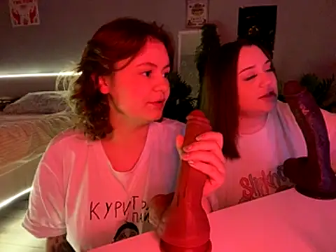 Snapshot of MoonIvy_ chatting on November 13, 2025, 6:12 pm MoonIvy online show from November 13, 2025, 6:12 pm