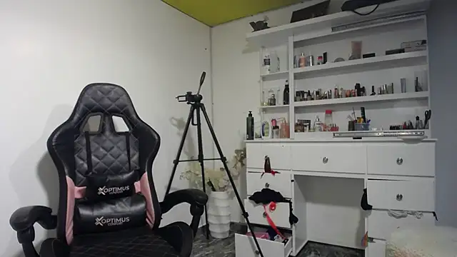 habdiela online show from September 18, 2025, 2:03 am