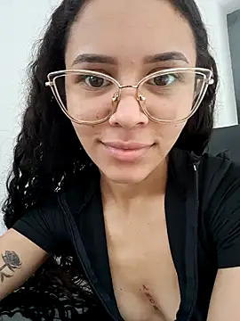 Snapshot of Britany_Sweety chatting on September 24, 2025, 5:19 pm Britany Sweety online show from September 24, 2025, 5:19 pm