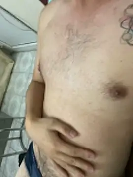 Snapshot of lahungdj12 chatting on October 28, 2025, 7:13 pm lahungdj12 online show from October 28, 2025, 7:13 pm