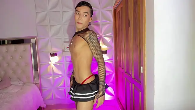 Snapshot of Wyatt_Rose chatting on November 30, 2025, 4:13 am Wyatt Rose online show from November 30, 2025, 4:13 am