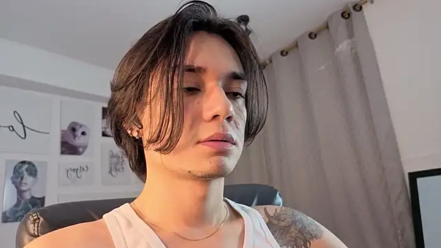 Snapshot of davoxer chatting on December 23, 2025, 3:39 am davoxer online show from December 23, 2025, 3:39 am