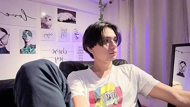 Snapshot of davoxer chatting on February 26, 2026, 3:28 am davoxer online show from February 26, 2026, 3:28 am