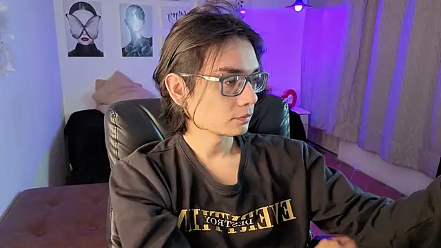 Snapshot of davoxer chatting on February 4, 2026, 3:34 am davoxer online show from February 4, 2026, 3:34 am