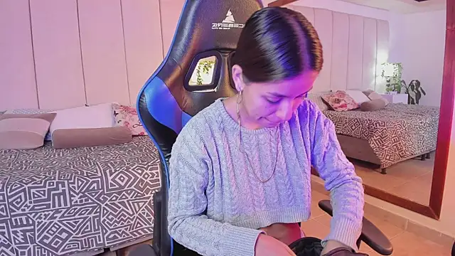 Snapshot of mia_rousse25 chatting on December 15, 2025, 12:55 pm mia rousse25 online show from December 15, 2025, 12:55 pm