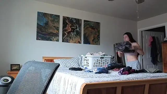 bambifarrina online show from February 21, 2026, 7:16 pm