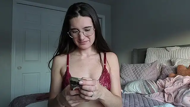 bambifarrina online show from December 4, 2025, 9:58 pm