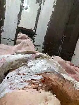 Snapshot of Gustavo198045 chatting on November 17, 2025, 3:54 am Gustavo198045 online show from November 17, 2025, 3:54 am