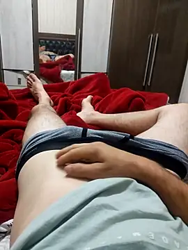 Snapshot of Gustavo198045 chatting on October 28, 2025, 1:28 am Gustavo198045 online show from October 28, 2025, 1:28 am