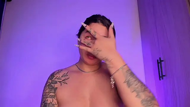 Snapshot of scarlett_Collinss chatting on January 7, 2026, 10:26 pm scarlett Collinss online show from January 7, 2026, 10:26 pm