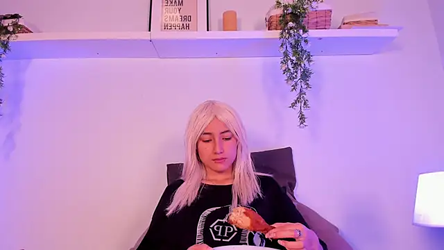 Snapshot of Vampgyal chatting on October 23, 2025, 9:02 pm Vampgyal online show from October 23, 2025, 9:02 pm