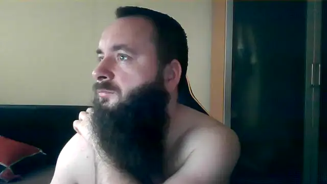 Snapshot of LondonMan1988 chatting on February 19, 2026, 10:34 am LondonMan1988 online show from February 19, 2026, 10:34 am