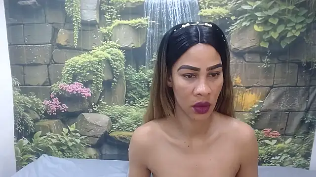 GlowGoddessxx online show from June 27, 2026, 3:45 am