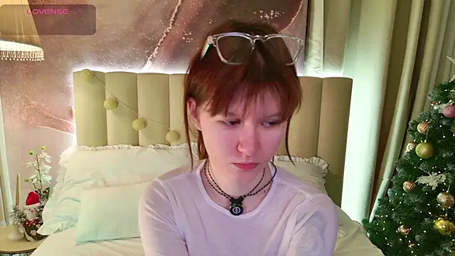 Snapshot of Aria_Vox chatting on December 20, 2025, 6:16 am Aria Vox online show from December 20, 2025, 6:16 am