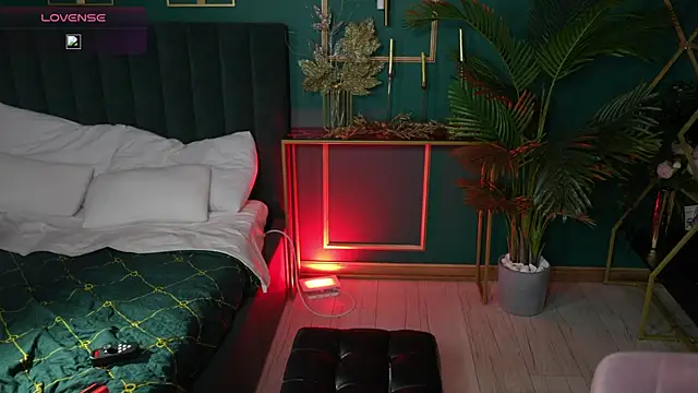 Snapshot of Aria_Vox chatting on December 19, 2025, 9:22 am Aria Vox online show from December 19, 2025, 9:22 am