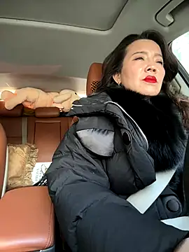 anna yngs online show from January 9, 2026, 4:19 am