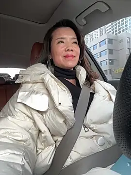 anna yngs online show from December 19, 2025, 2:59 am