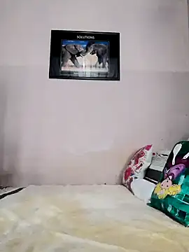 Snapshot of Yummyboomsbb chatting on February 22, 2026, 10:06 am Yummyboomsbb online show from February 22, 2026, 10:06 am