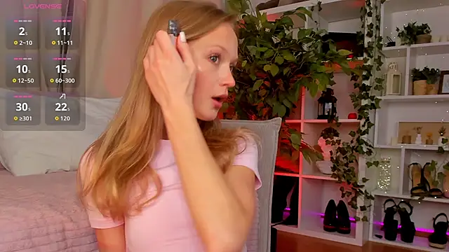 Kara smalltits online show from November 19, 2025, 12:05 pm