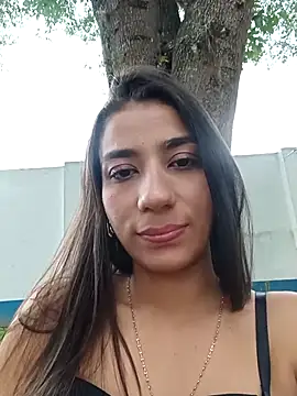 -juicy  online show from October 26, 2025, 9:37 pm