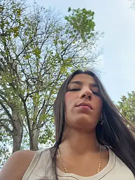 -juicy  online show from February 9, 2026, 10:19 pm