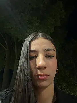 -juicy  online show from June 14, 2026, 11:50 pm