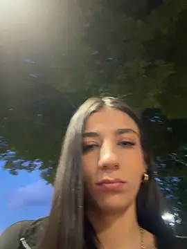 -juicy  online show from June 10, 2026, 11:28 pm