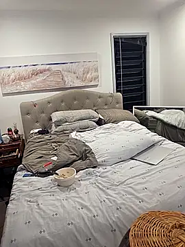 iamthepublickmasterbater online show from March 31, 2026, 6:32 pm