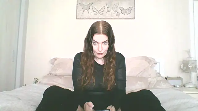 Snapshot of EllaKent chatting on February 10, 2026, 3:44 pm EllaKent online show from February 10, 2026, 3:44 pm