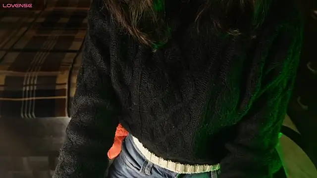 NidhiChandra online show from December 22, 2025, 12:05 pm