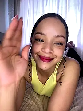 Snapshot of Yasmin777_ chatting on October 30, 2025, 6:16 pm Yasmin777 online show from October 30, 2025, 6:16 pm