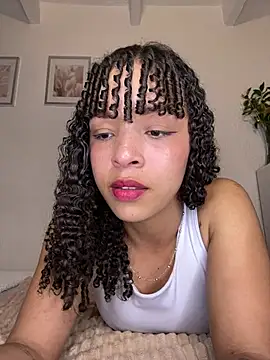 Snapshot of Yasmin777_ chatting on July 14, 2026, 11:33 pm Yasmin777 online show from July 14, 2026, 11:33 pm