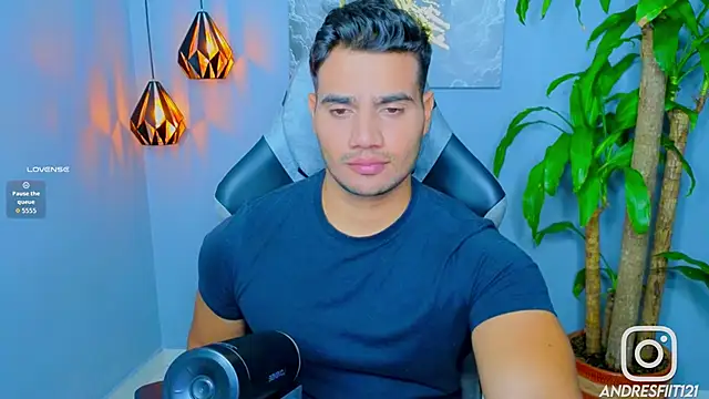 Snapshot of AndresR3 chatting on September 10, 2025, 1:37 am AndresR3 online show from September 10, 2025, 1:37 am