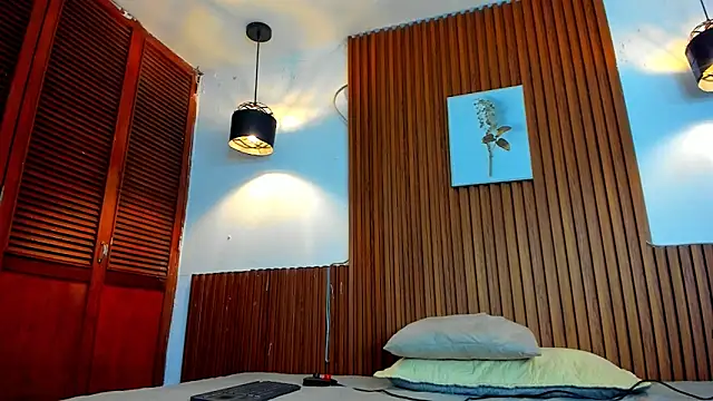 David niet online show from November 21, 2025, 5:56 pm