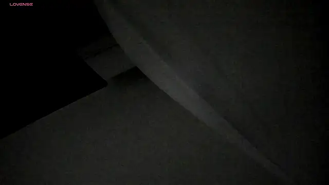 Snapshot of Issafoxx chatting on November 5, 2025, 9:40 pm Issafoxx online show from November 5, 2025, 9:40 pm