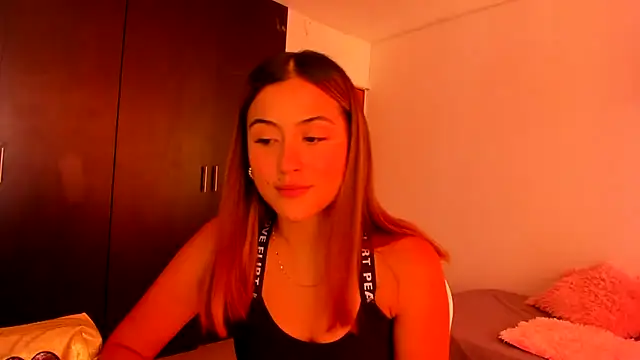 Ana  Pink online show from October 25, 2025, 7:47 pm