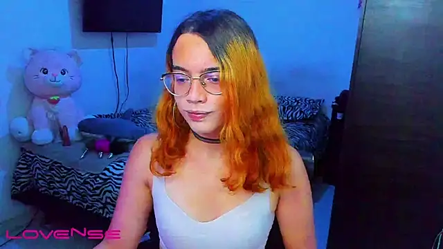 lillykittyy online show from December 15, 2025, 7:52 pm