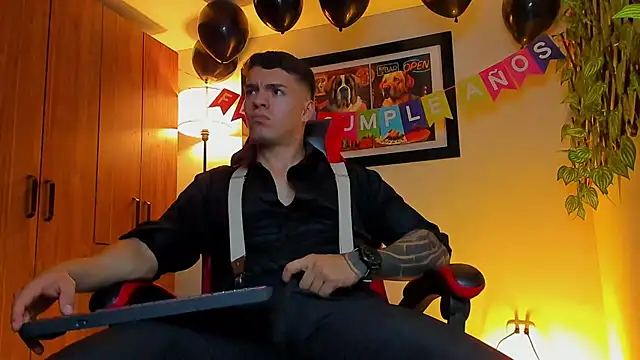 Snapshot of ALPHA_DOMINUS_ chatting on November 20, 2025, 4:24 am ALPHA DOMINUS online show from November 20, 2025, 4:24 am