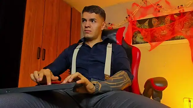 Snapshot of ALPHA_DOMINUS_ chatting on October 25, 2025, 4:00 am ALPHA DOMINUS online show from October 25, 2025, 4:00 am