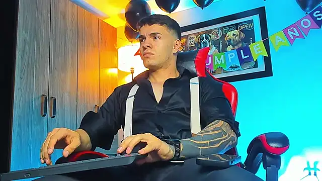 Snapshot of ALPHA_DOMINUS_ chatting on November 21, 2025, 3:27 am ALPHA DOMINUS online show from November 21, 2025, 3:27 am