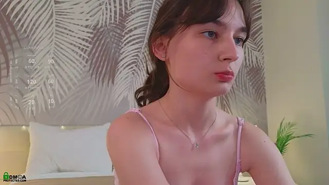 Snapshot of LolaPrise chatting on November 22, 2025, 1:43 pm LolaPrise online show from November 22, 2025, 1:43 pm