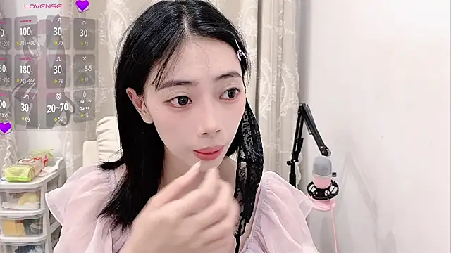 Snapshot of tuantuanle chatting on June 1, 2026, 4:17 pm tuantuanle online show from June 1, 2026, 4:17 pm
