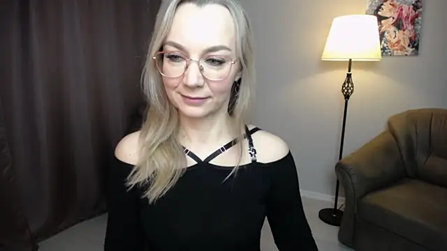 Snapshot of Ava_Elior chatting on December 18, 2025, 10:52 am Ava Elior online show from December 18, 2025, 10:52 am