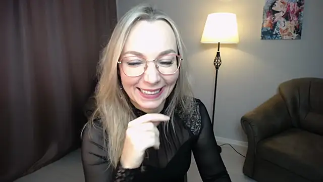 Snapshot of Ava_Elior chatting on December 14, 2025, 8:09 am Ava Elior online show from December 14, 2025, 8:09 am